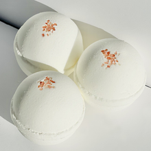Load image into Gallery viewer, Eucalyptus Mint &amp; Himalayan Salt Bath Bomb

